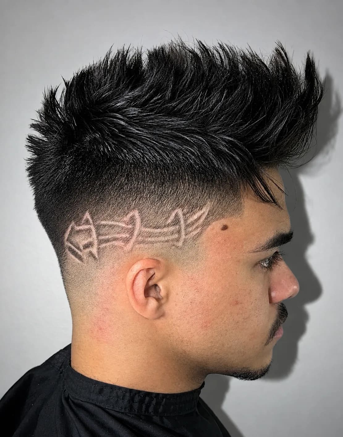 Corte de cabelo + sobrancelha